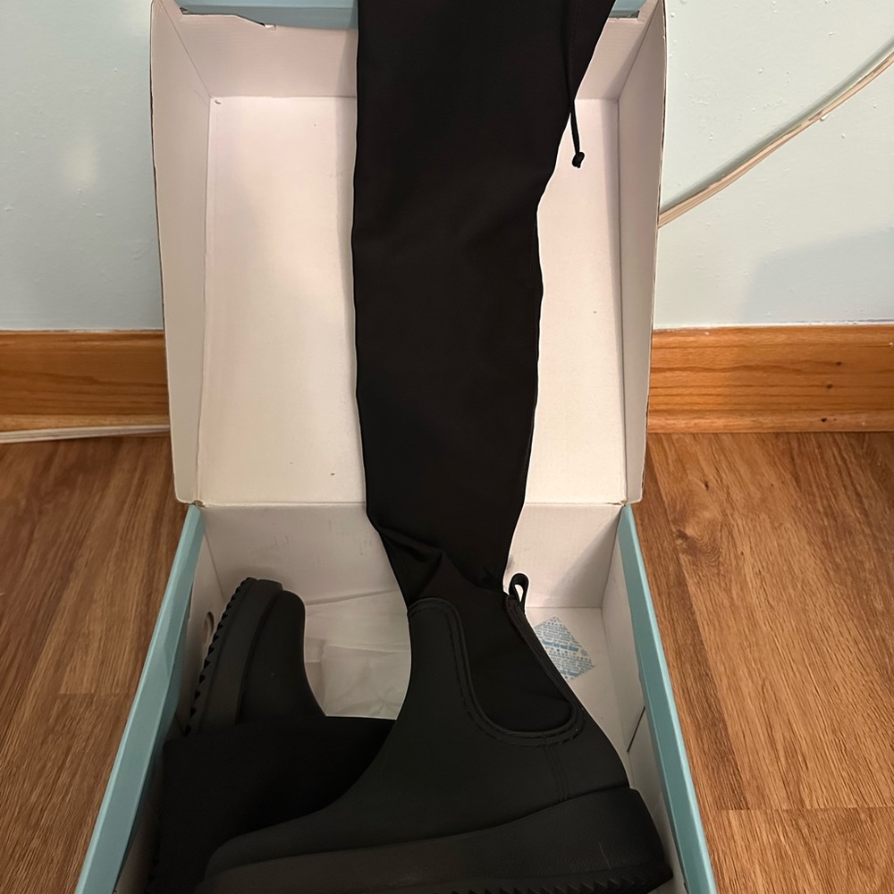 Black Over The Knee-High Boots